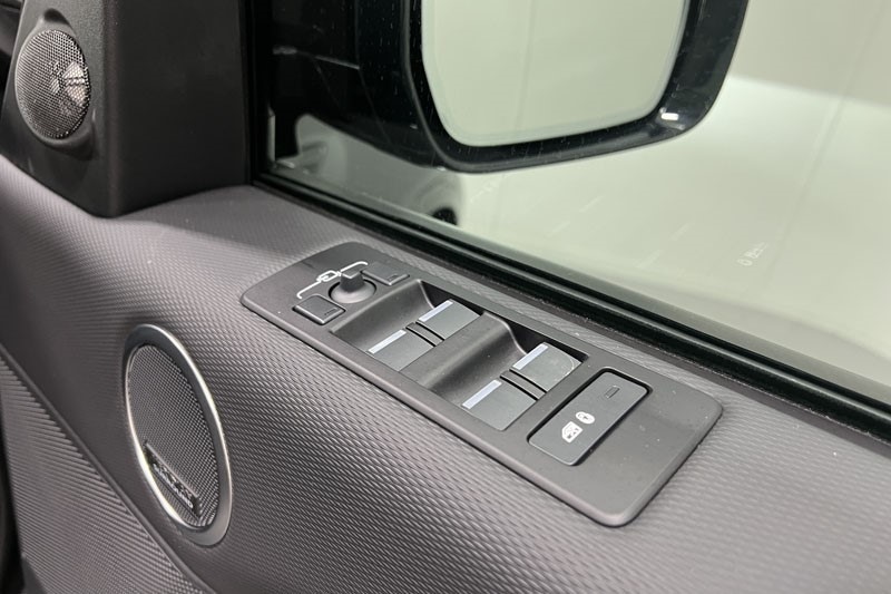 Used Land Rover Discovery 2024 for sale - 77819268: Photo 24