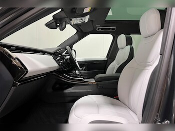 Used Land Rover Range Rover Sport 2025 for sale - 76982149: Photo