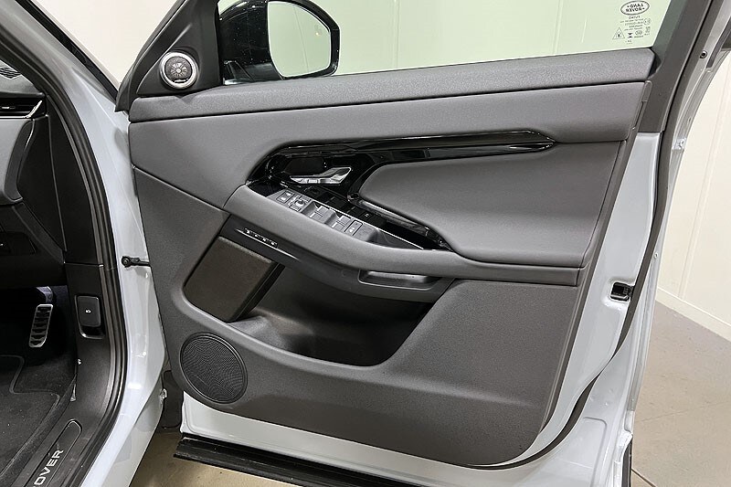 Used Land Rover Range Rover Evoque 2025 for sale - 77476621: Photo 21