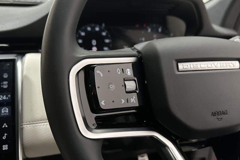 Used Land Rover Discovery Sport 2025 for sale - 76982391: Photo 29