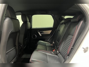 Used Land Rover Discovery Sport 2021 for sale - 77945570: Photo