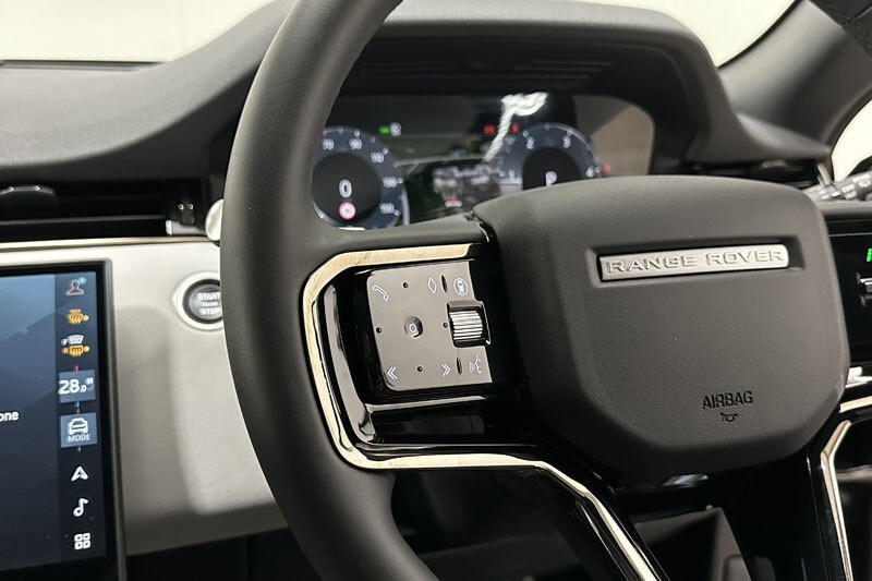 Used Land Rover Range Rover Evoque 2025 for sale - 76982074: Photo 29