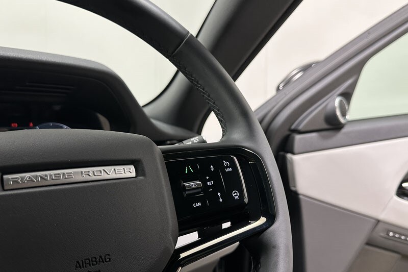 Used Land Rover Range Rover Evoque 2025 for sale - 76982074: Photo 30