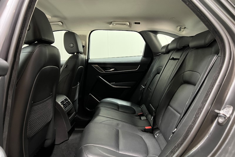 Used Jaguar F-Pace 2021 for sale - 77087677: Photo 4