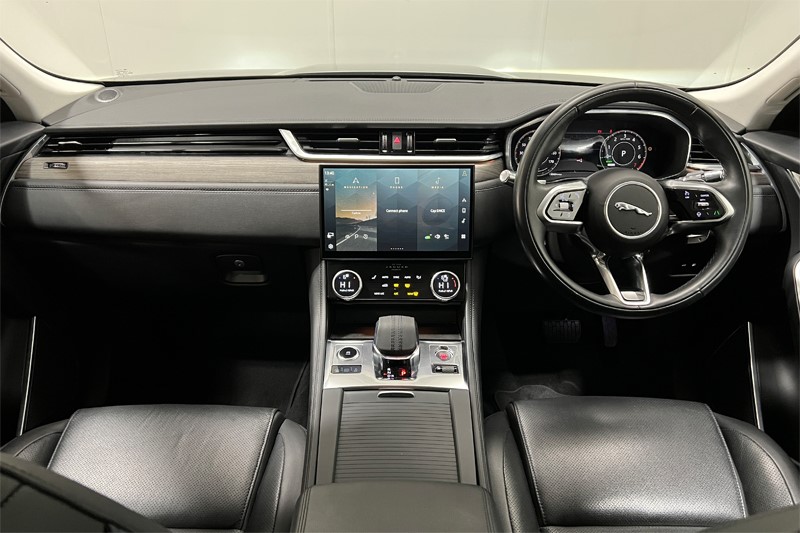 Used Jaguar F-Pace 2021 for sale - 77087677: Photo 9