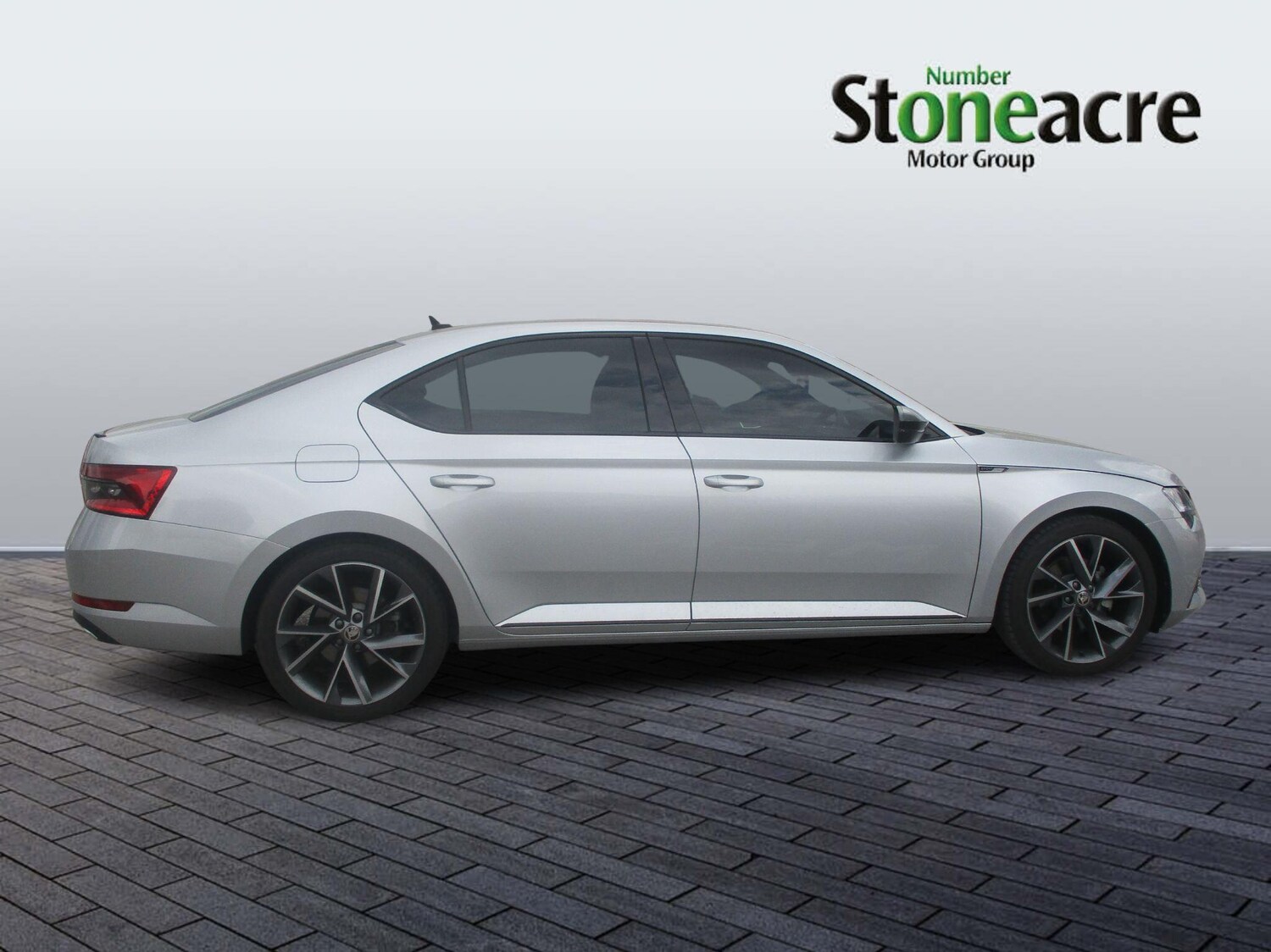 Used Skoda Superb 2024 for sale - 77400451: Photo 2