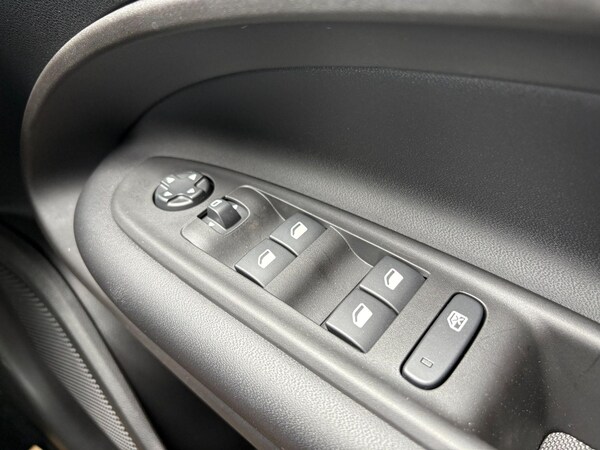 Used Jeep Avenger 2025 for sale - 75268963: Photo 18