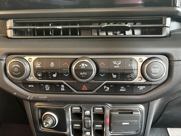 Used Jeep Wrangler 2025 for sale - 75414558: Photo 33