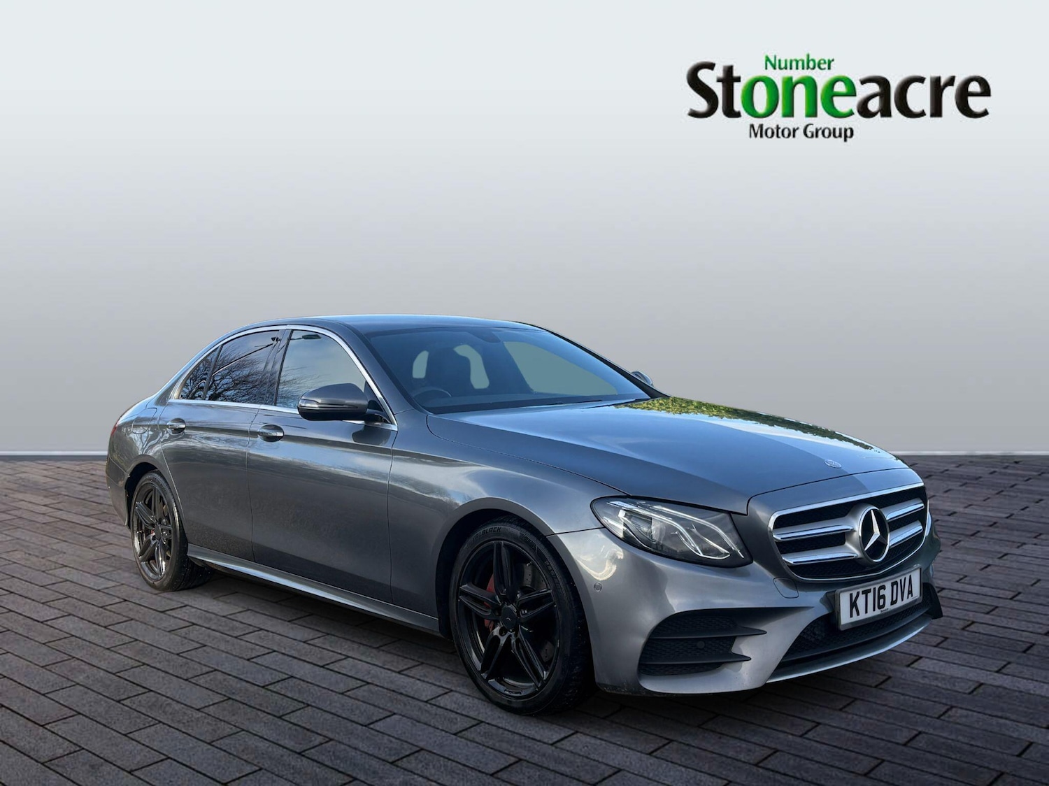 Used Mercedes-Benz E Class 2016 for sale - 76632778: Photo 1