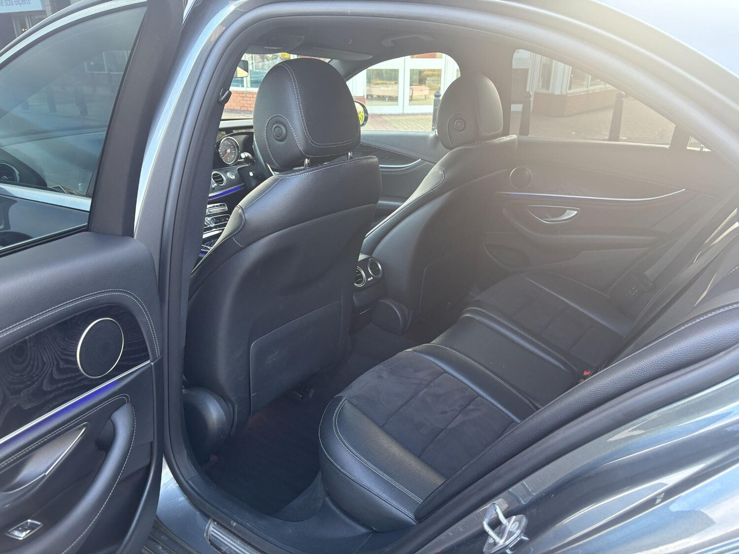 Used Mercedes-Benz E Class 2016 for sale - 76632778: Photo 11