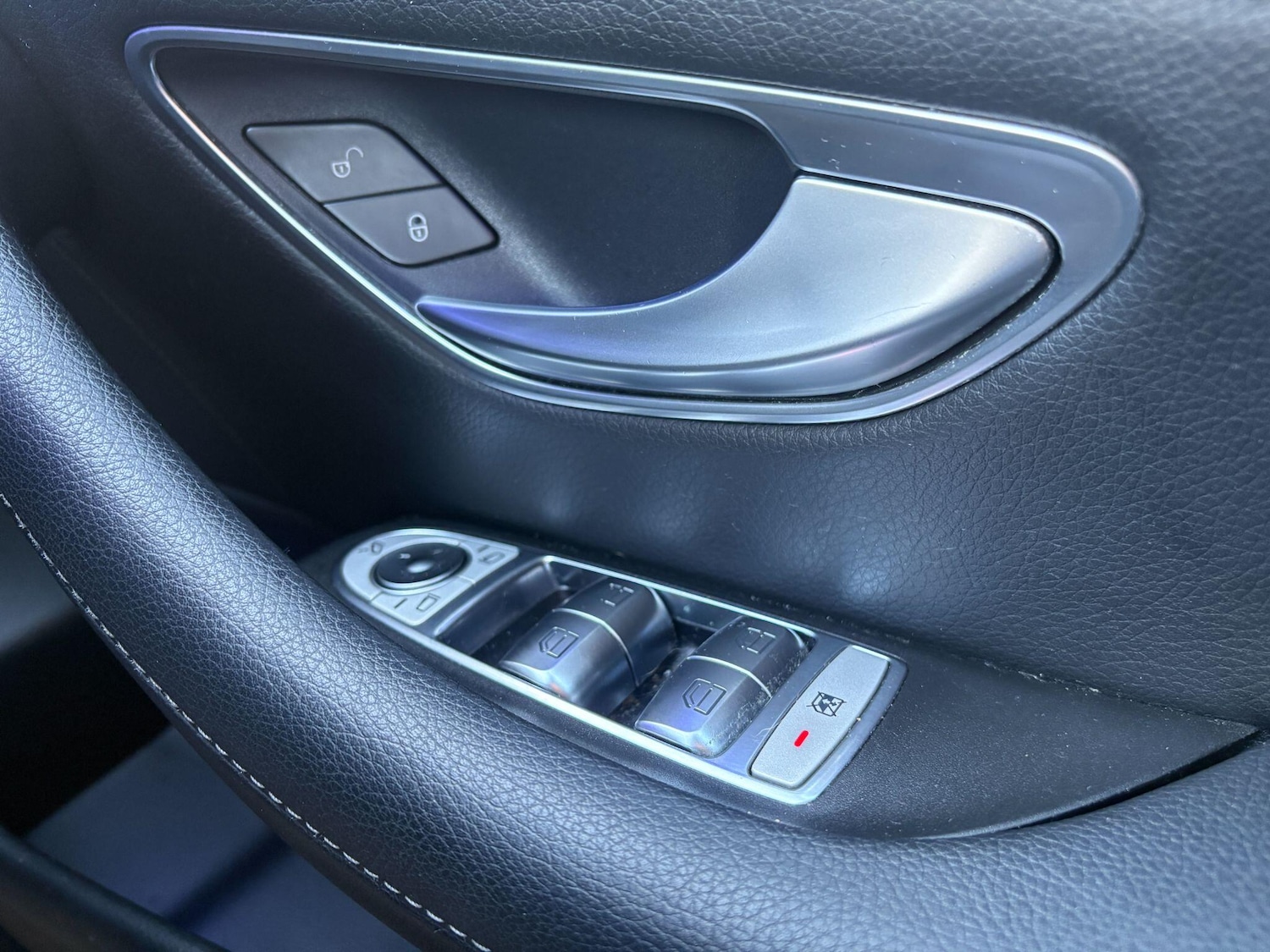 Used Mercedes-Benz E Class 2016 for sale - 76632778: Photo 19