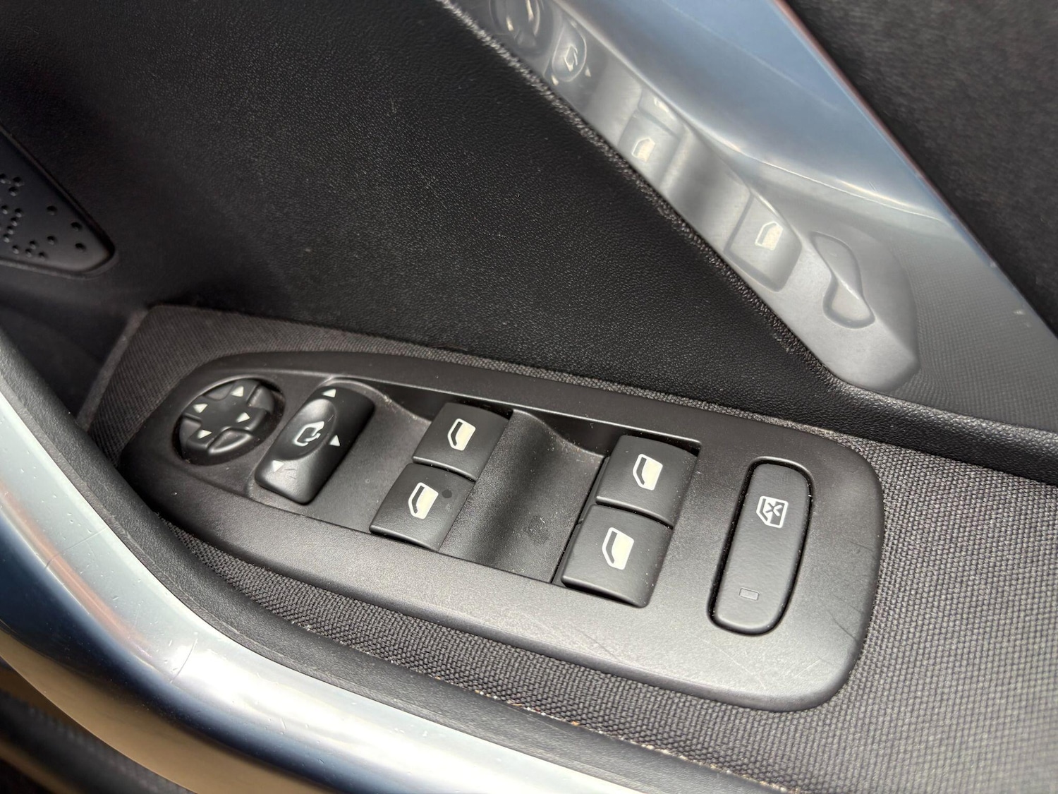 Used Peugeot 2008 2019 for sale - 77709870: Photo 18