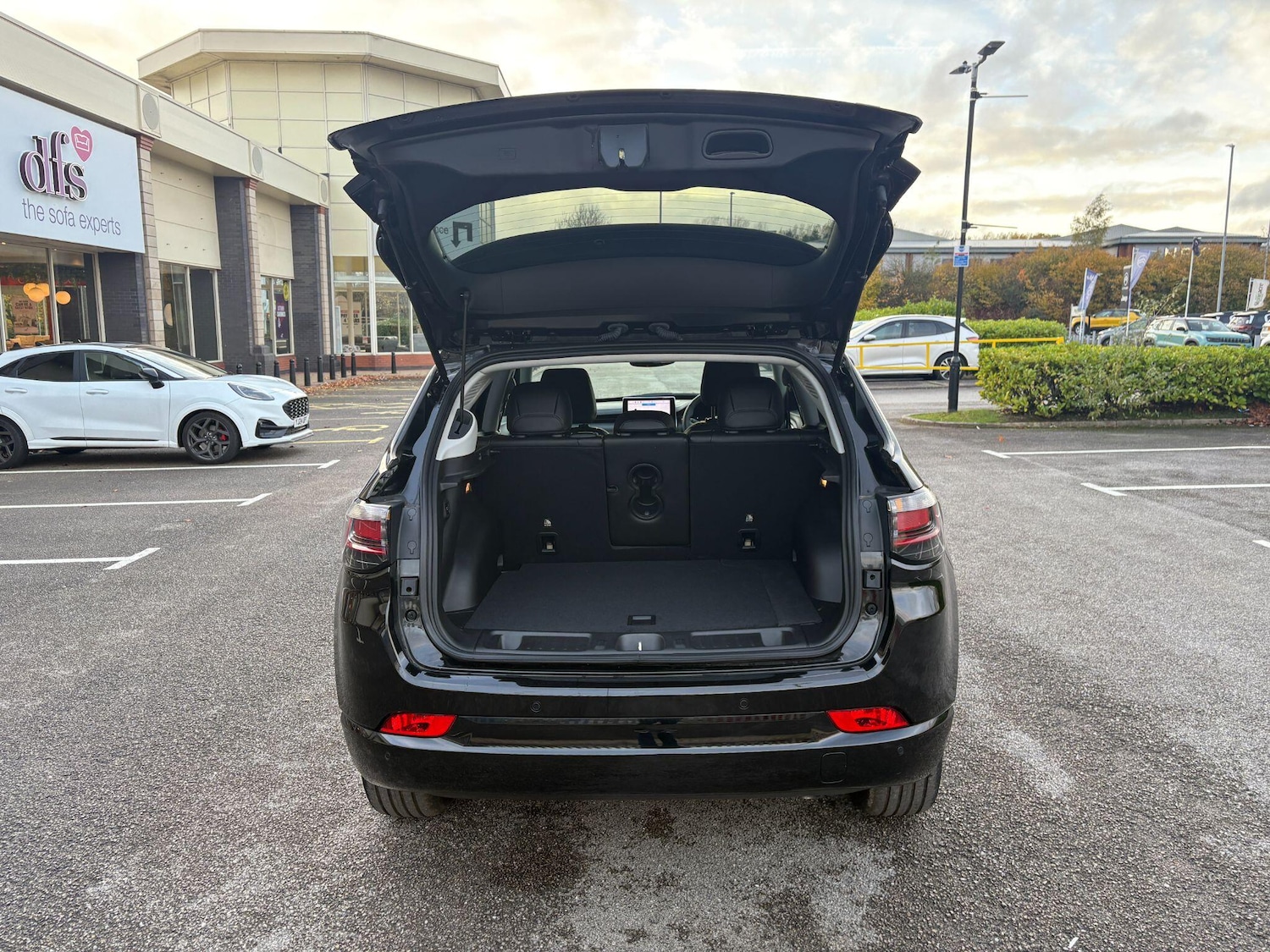 Used Jeep Compass 2025 for sale - 76997766: Photo 9