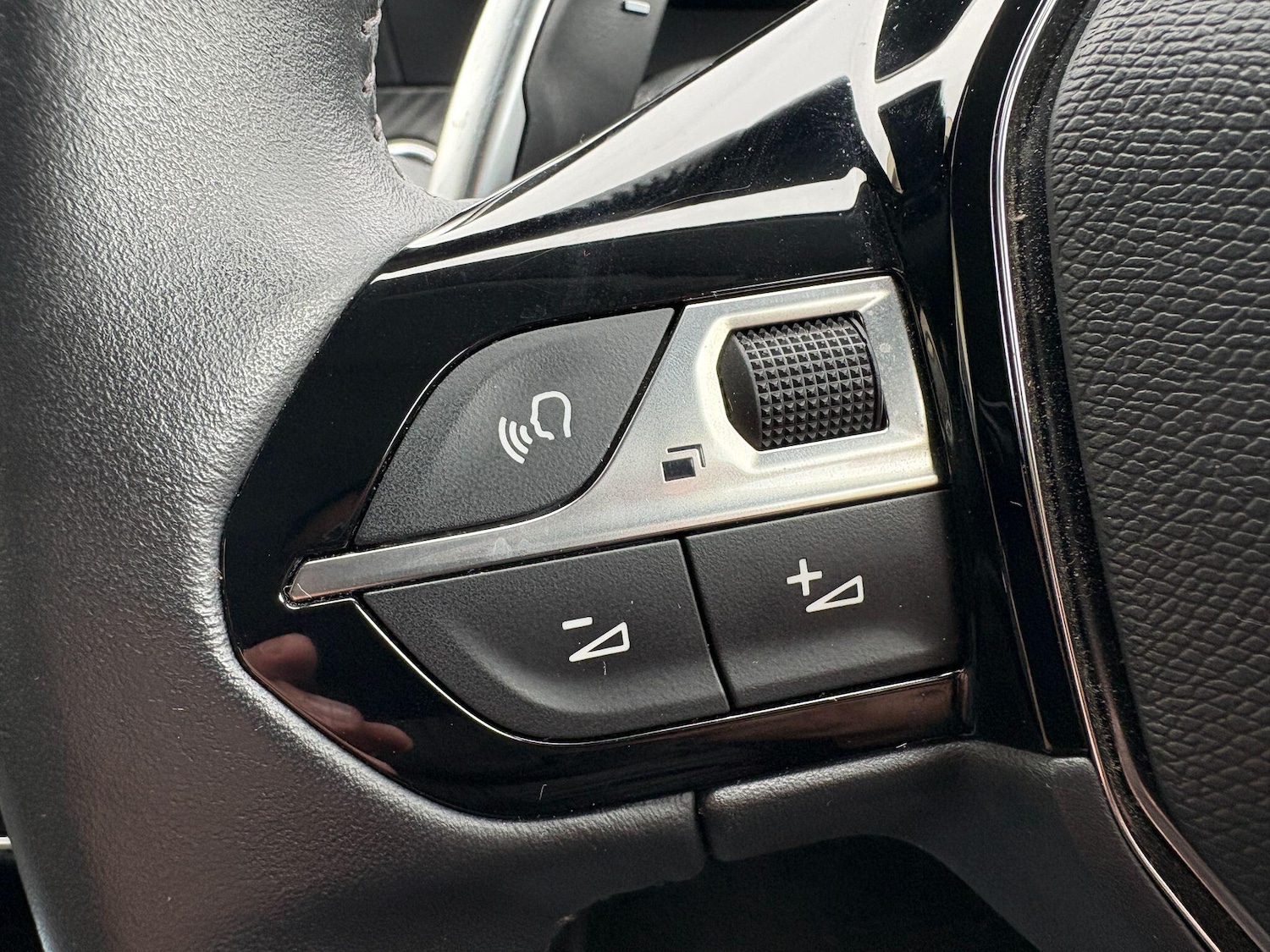 Used Peugeot 208 2023 for sale - 76996544: Photo 18