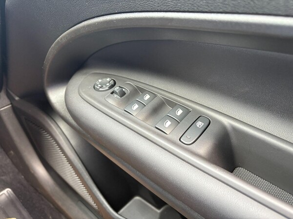Used Jeep Avenger 2025 for sale - 75608817: Photo 14