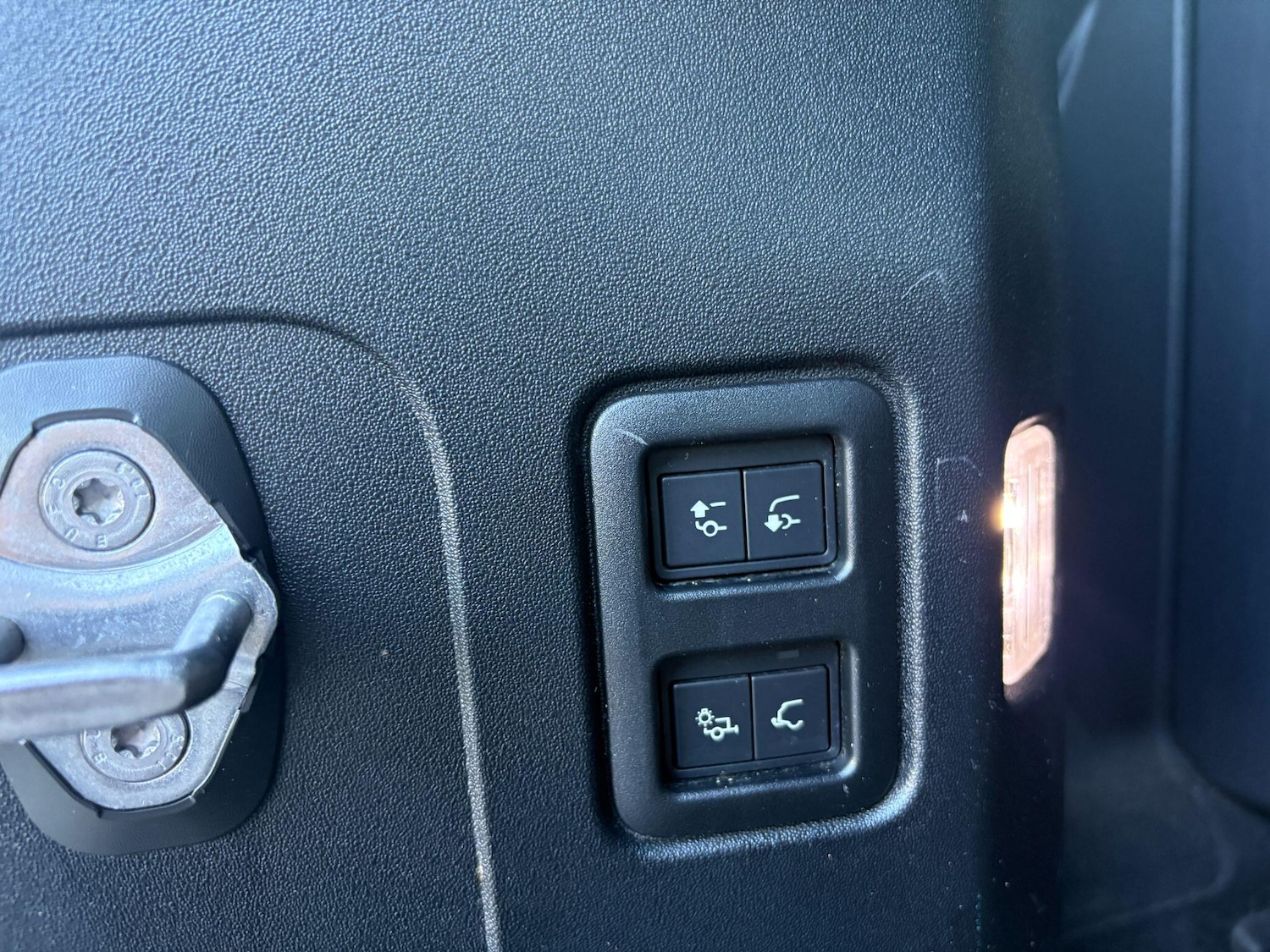 Used Land Rover Defender 2020 for sale - 76645336: Photo 10