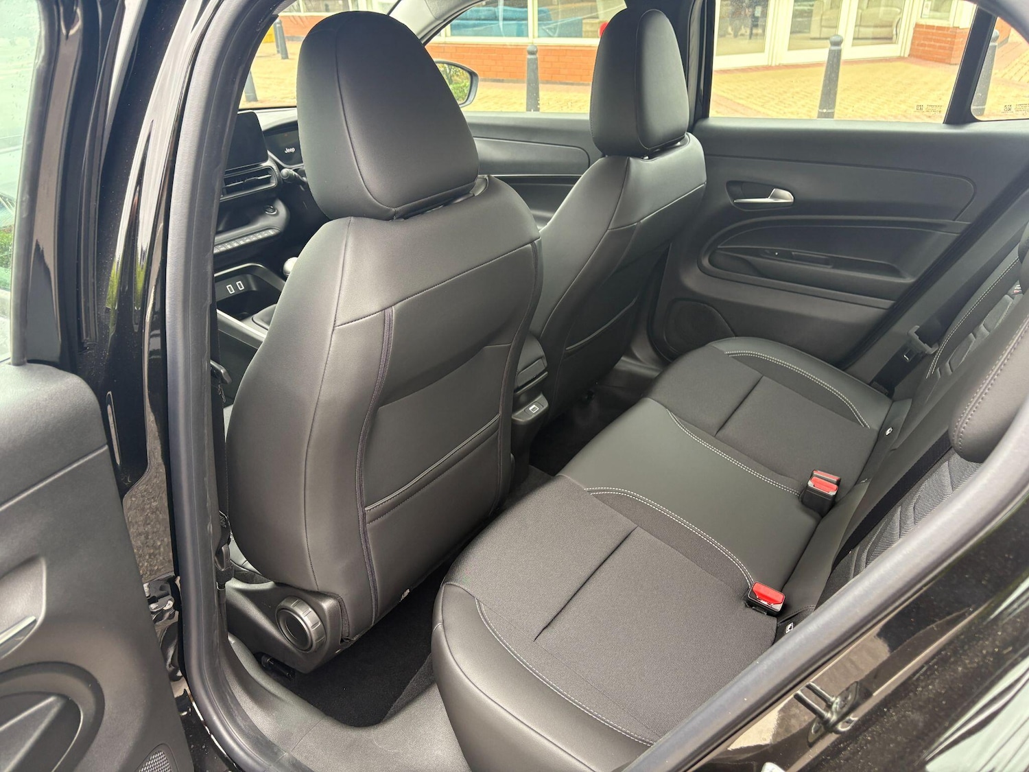 Used Jeep Avenger 2025 for sale - 76247416: Photo 11