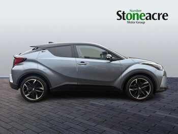 Used Toyota C-HR 2023 for sale - 77229660: Photo