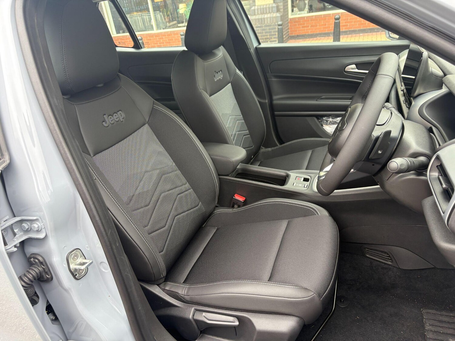 Used Jeep Avenger 2025 for sale - 76247784: Photo 16