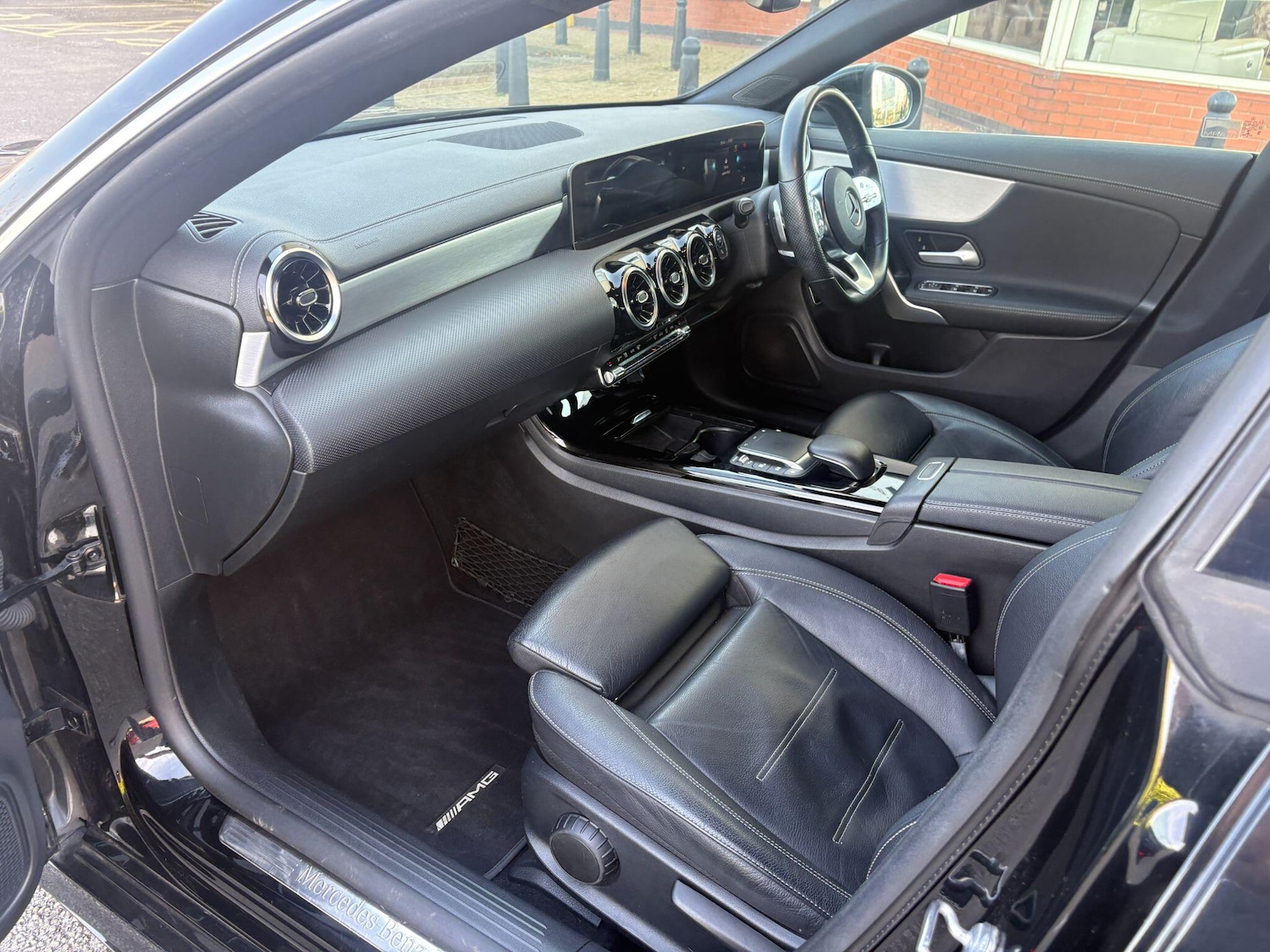 Used Mercedes-Benz CLA for sale - 77956929: Photo 29