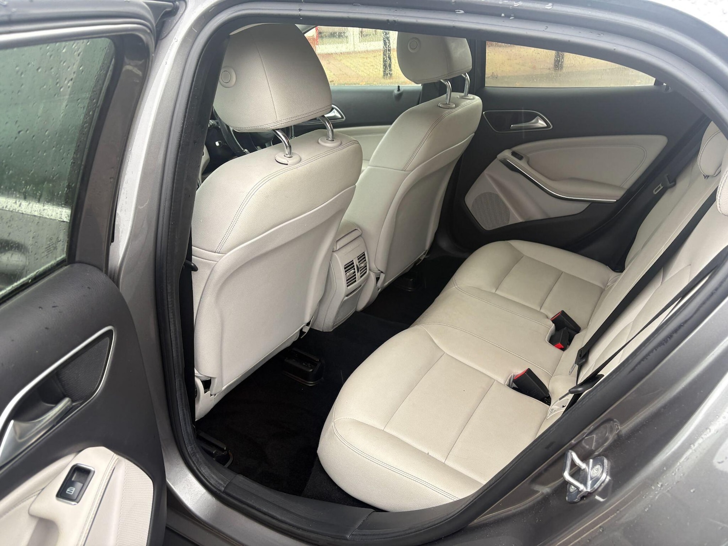 Used Mercedes-Benz GLA 2018 for sale - 76539137: Photo 12