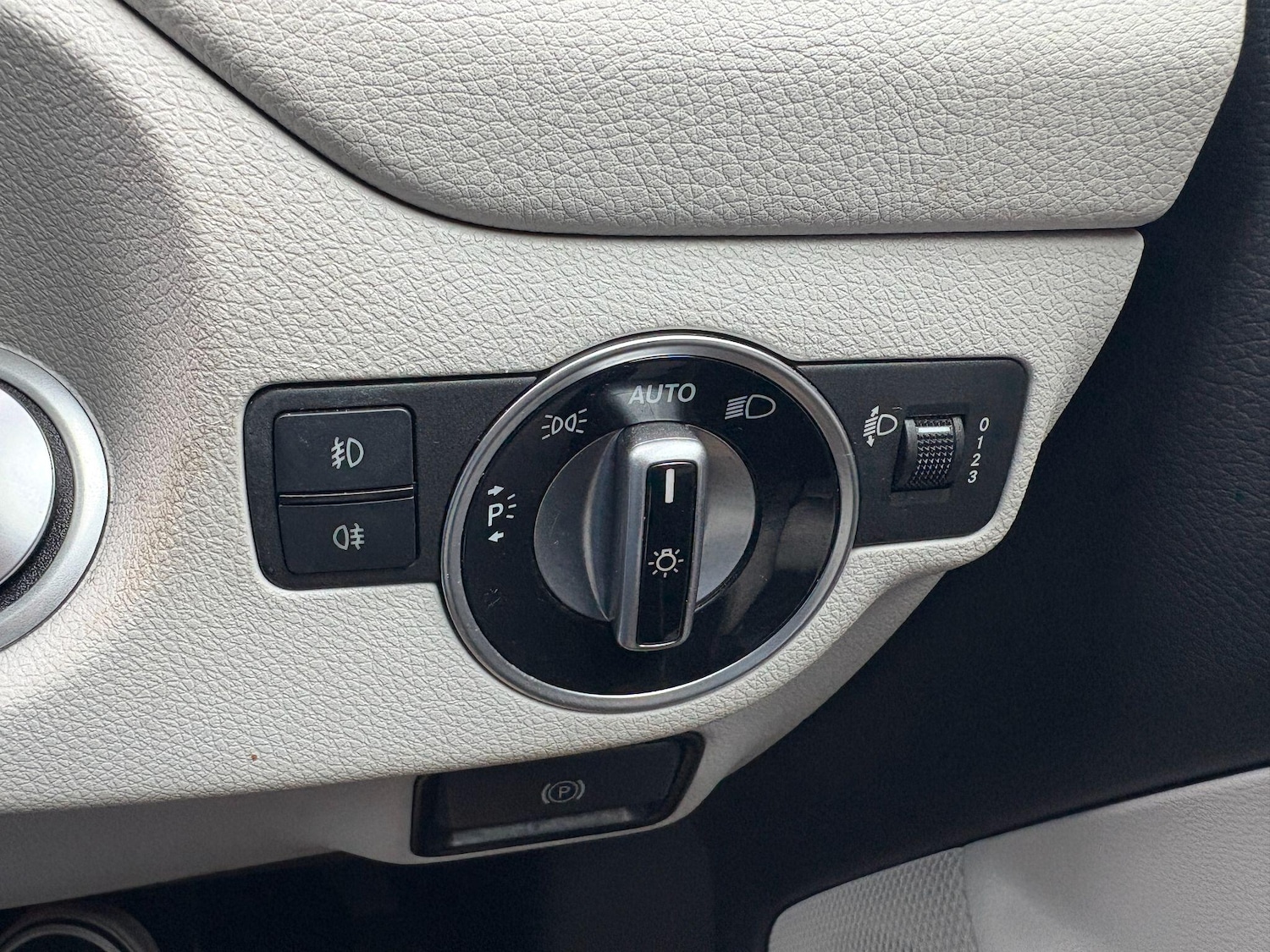 Used Mercedes-Benz GLA 2018 for sale - 76539137: Photo 20