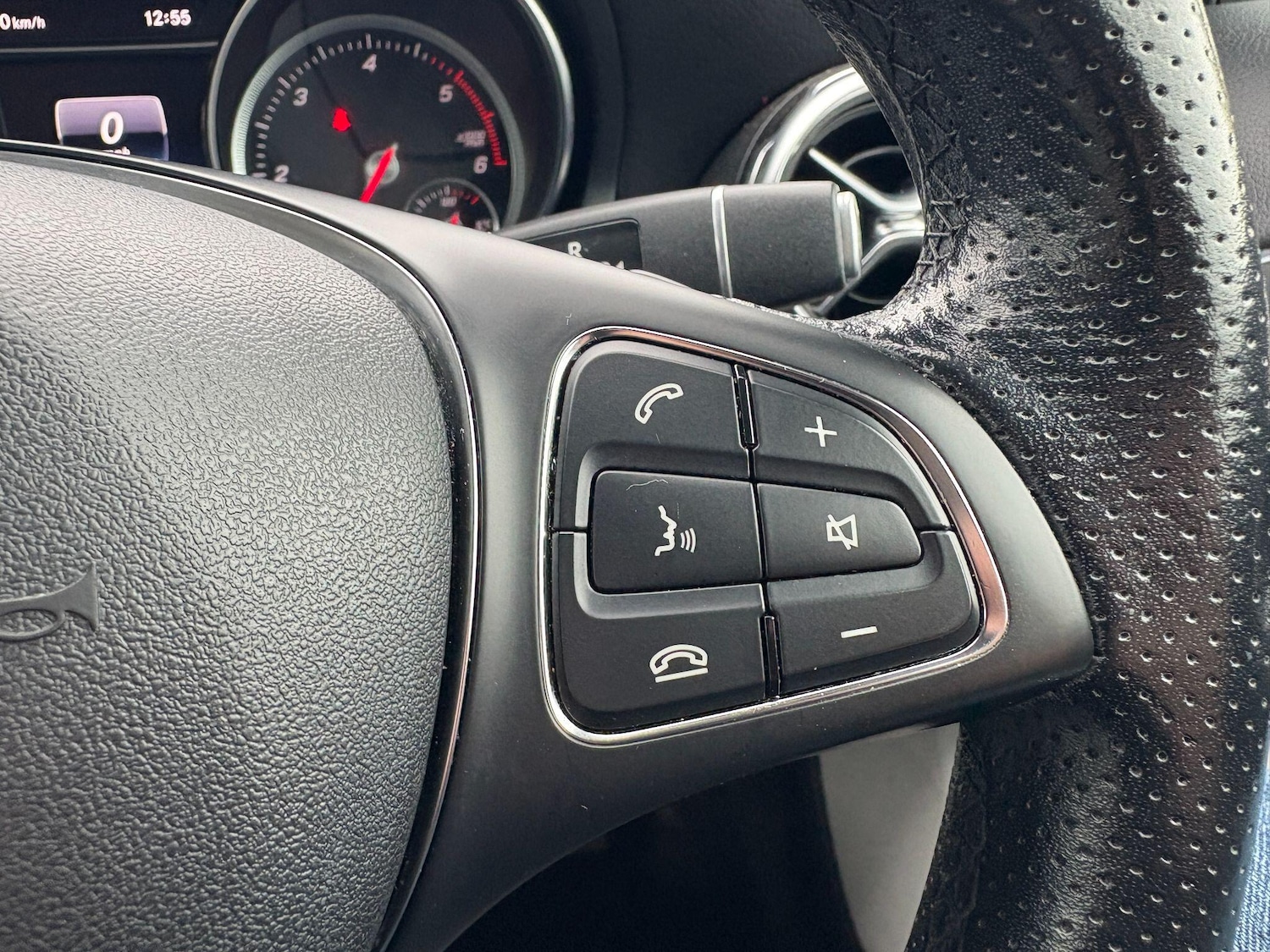 Used Mercedes-Benz GLA 2018 for sale - 76539137: Photo 21