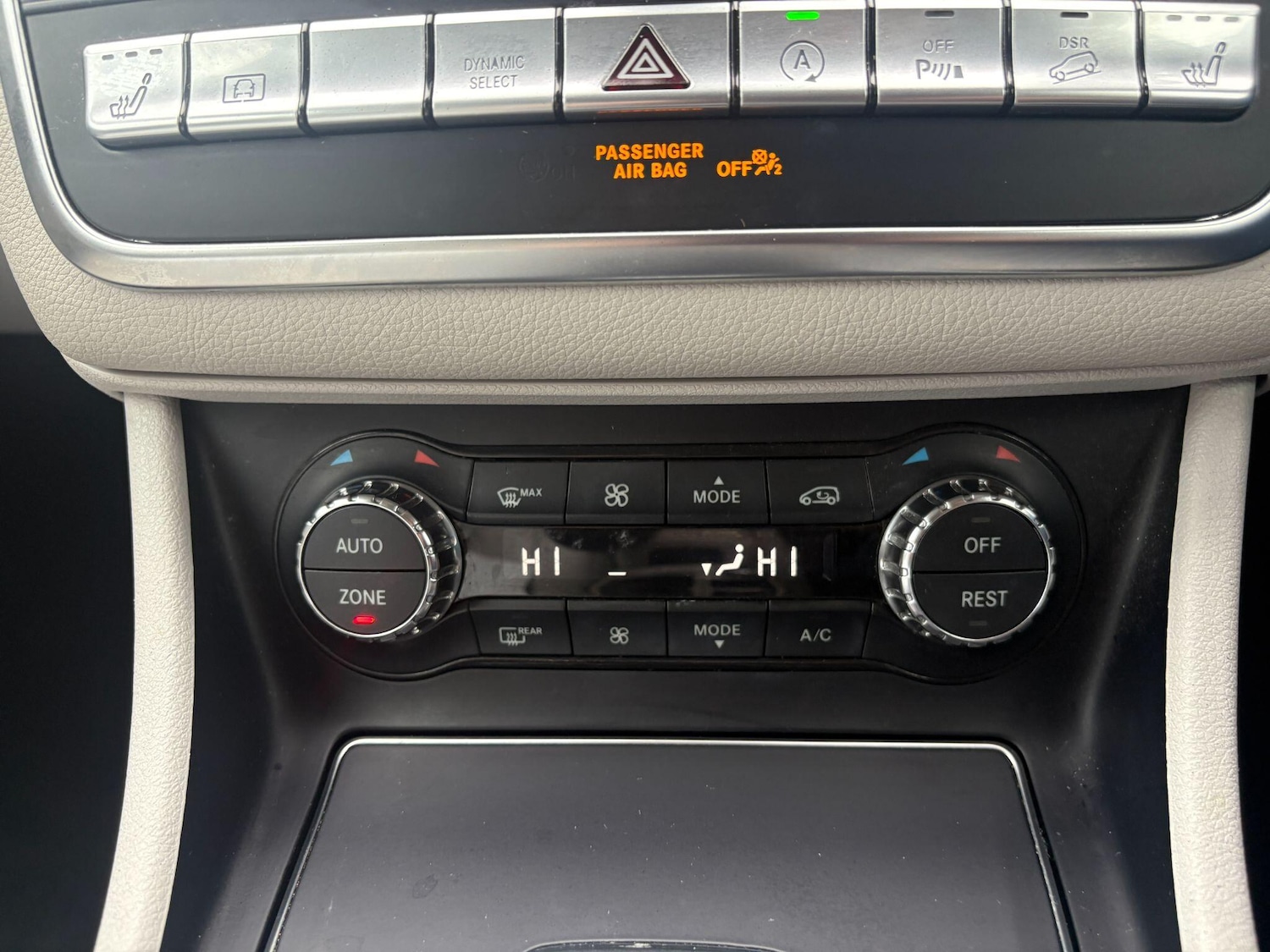 Used Mercedes-Benz GLA 2018 for sale - 76539137: Photo 35