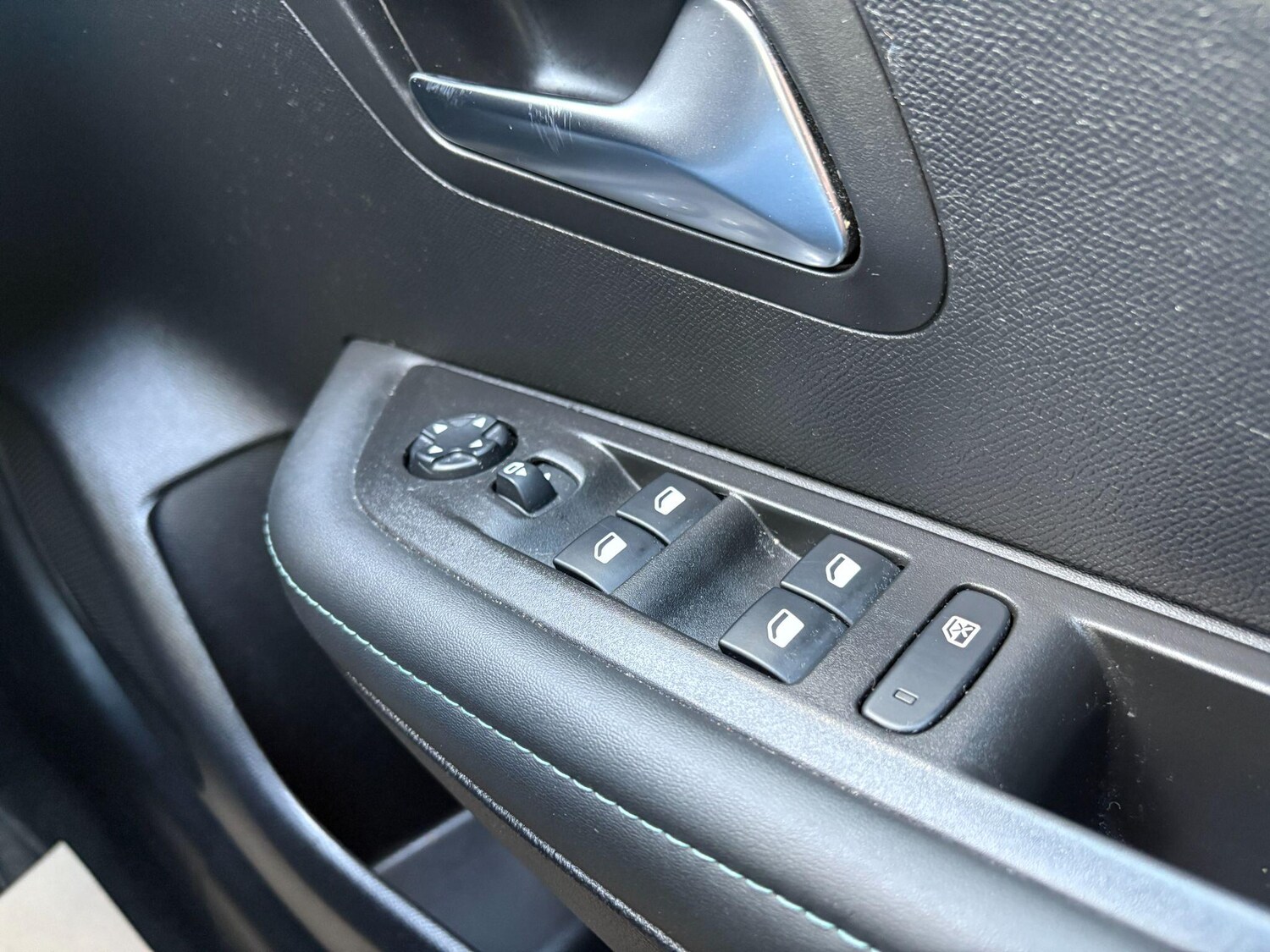 Used Peugeot 208 2021 for sale - 77723447: Photo 18