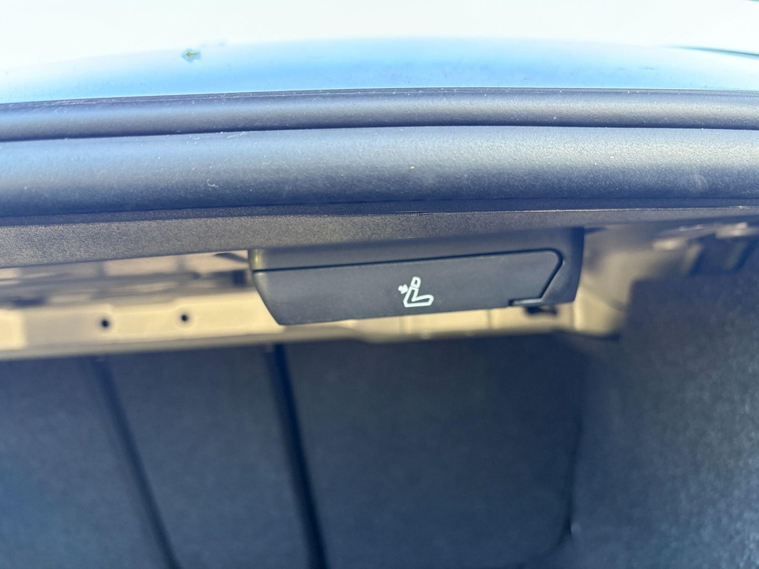 Used BMW 3 Series 2025 for sale - 76633081: Photo 11