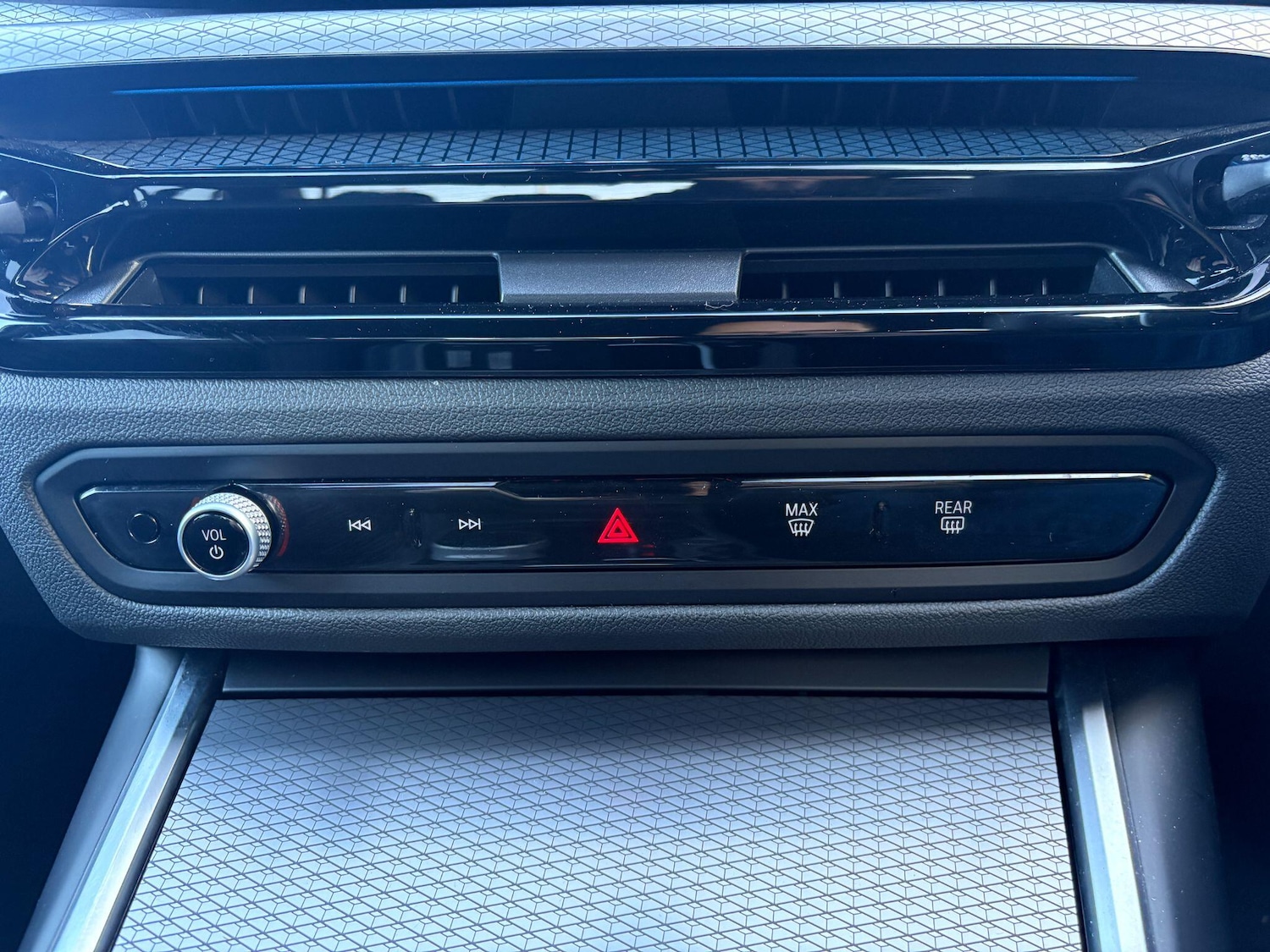 Used BMW 3 Series 2025 for sale - 76633081: Photo 37