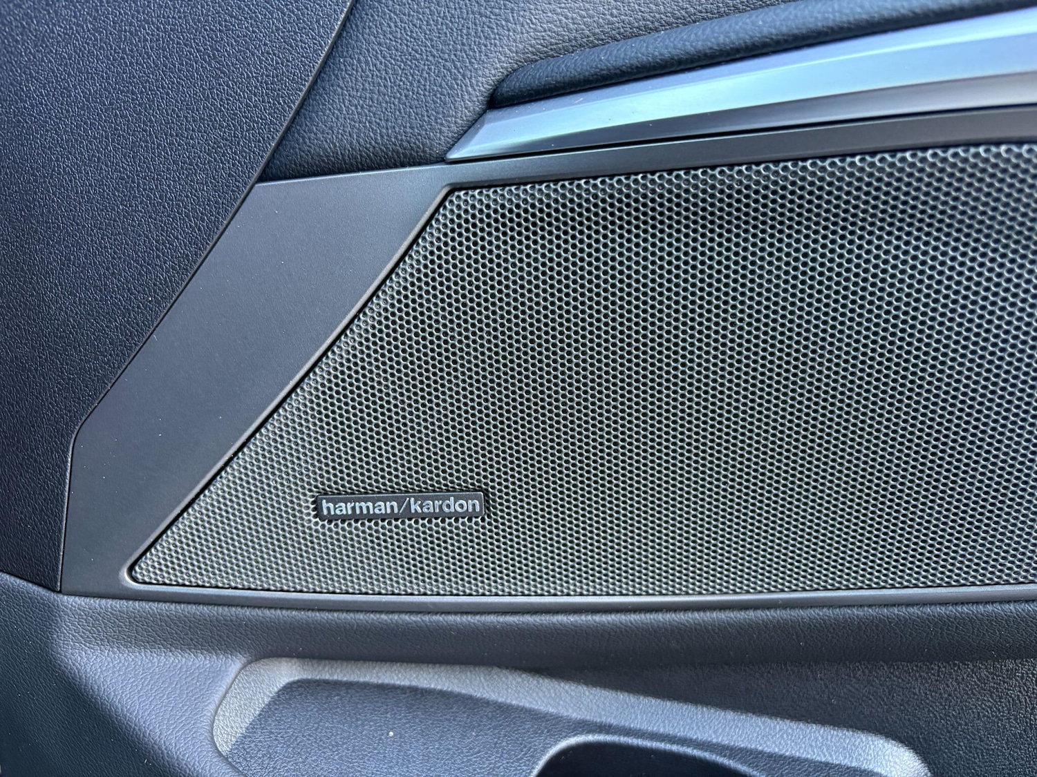 Used BMW 3 Series 2025 for sale - 76633081: Photo 40