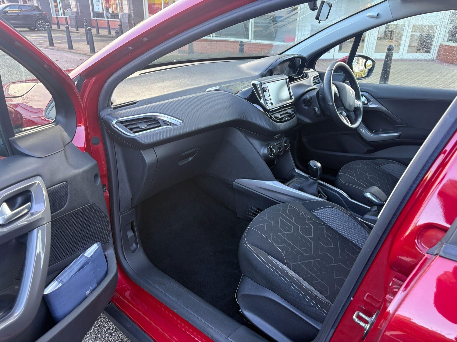 Used Peugeot 2008 2019 for sale - 77376351: Photo 13