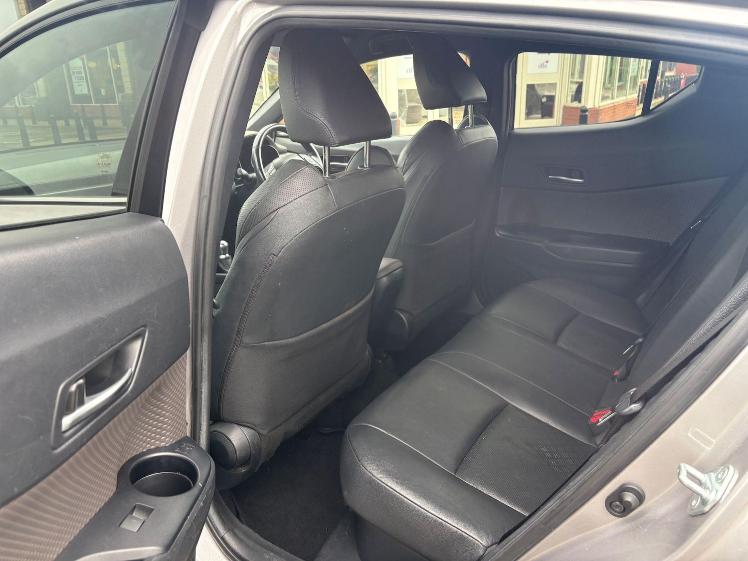 Used Toyota C-HR for sale - 77671582: Photo 10