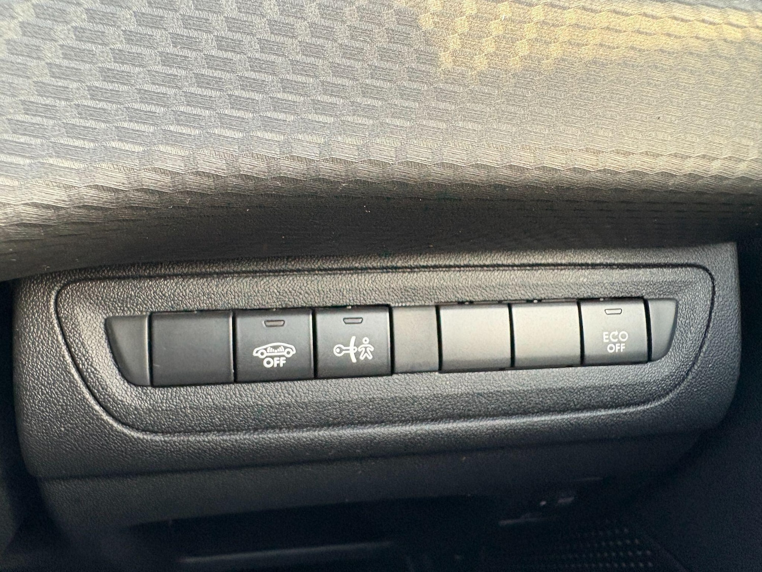 Used Peugeot 2008 2019 for sale - 76573198: Photo 17