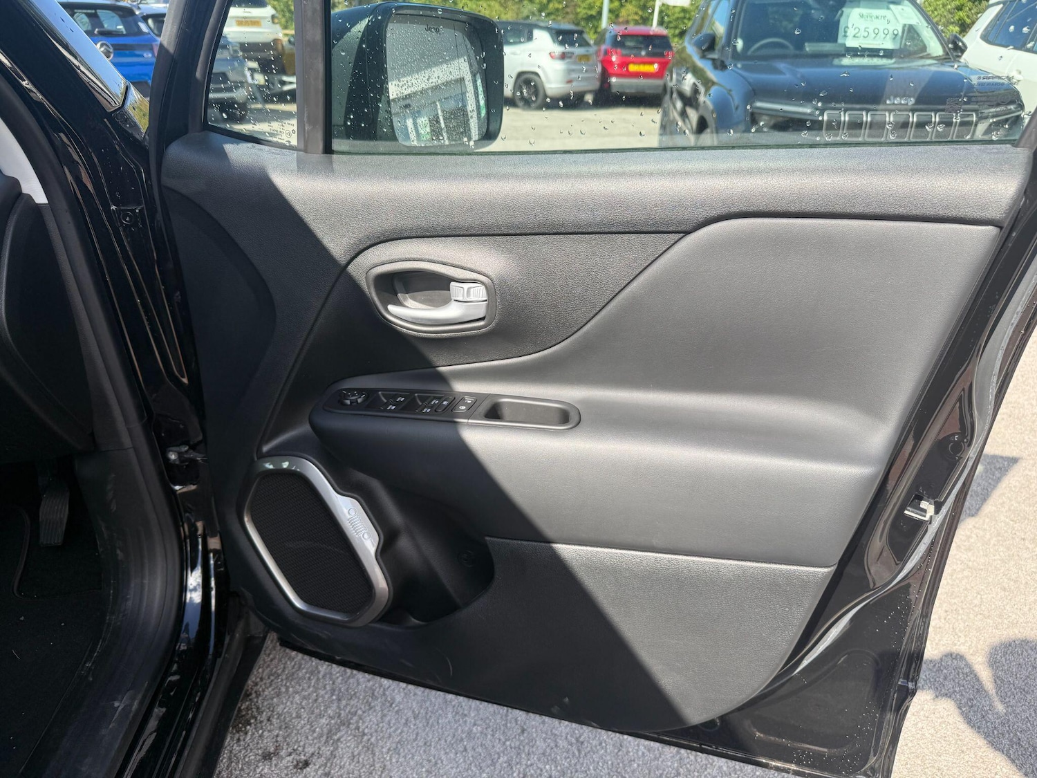 Used Jeep Renegade 2025 for sale - 76573564: Photo 11