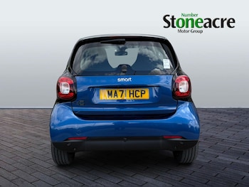 Used smart fortwo 2021 for sale - 75789510: Photo