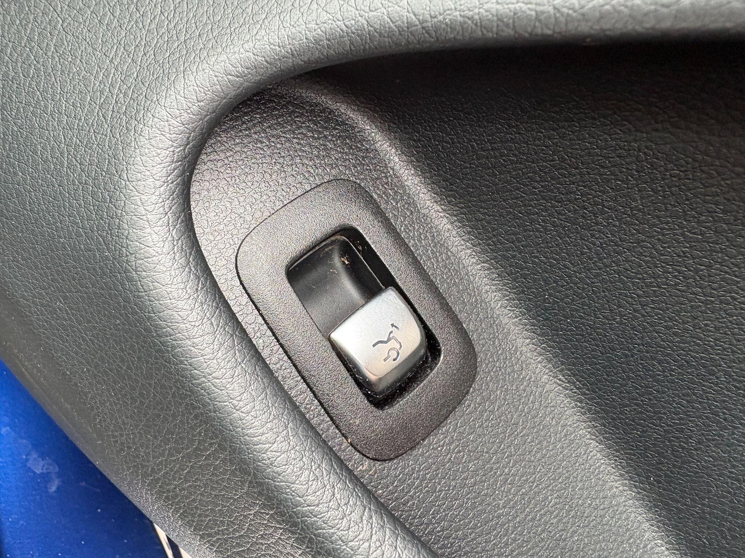 Used Mercedes-Benz C Class 2018 for sale - 78205329: Photo 16