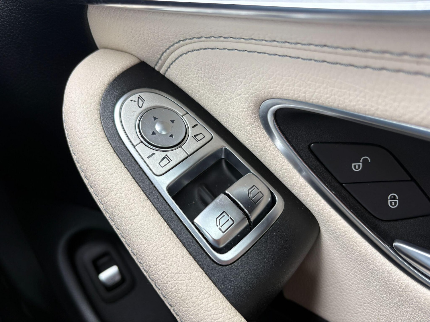 Used Mercedes-Benz C Class 2018 for sale - 78205329: Photo 19