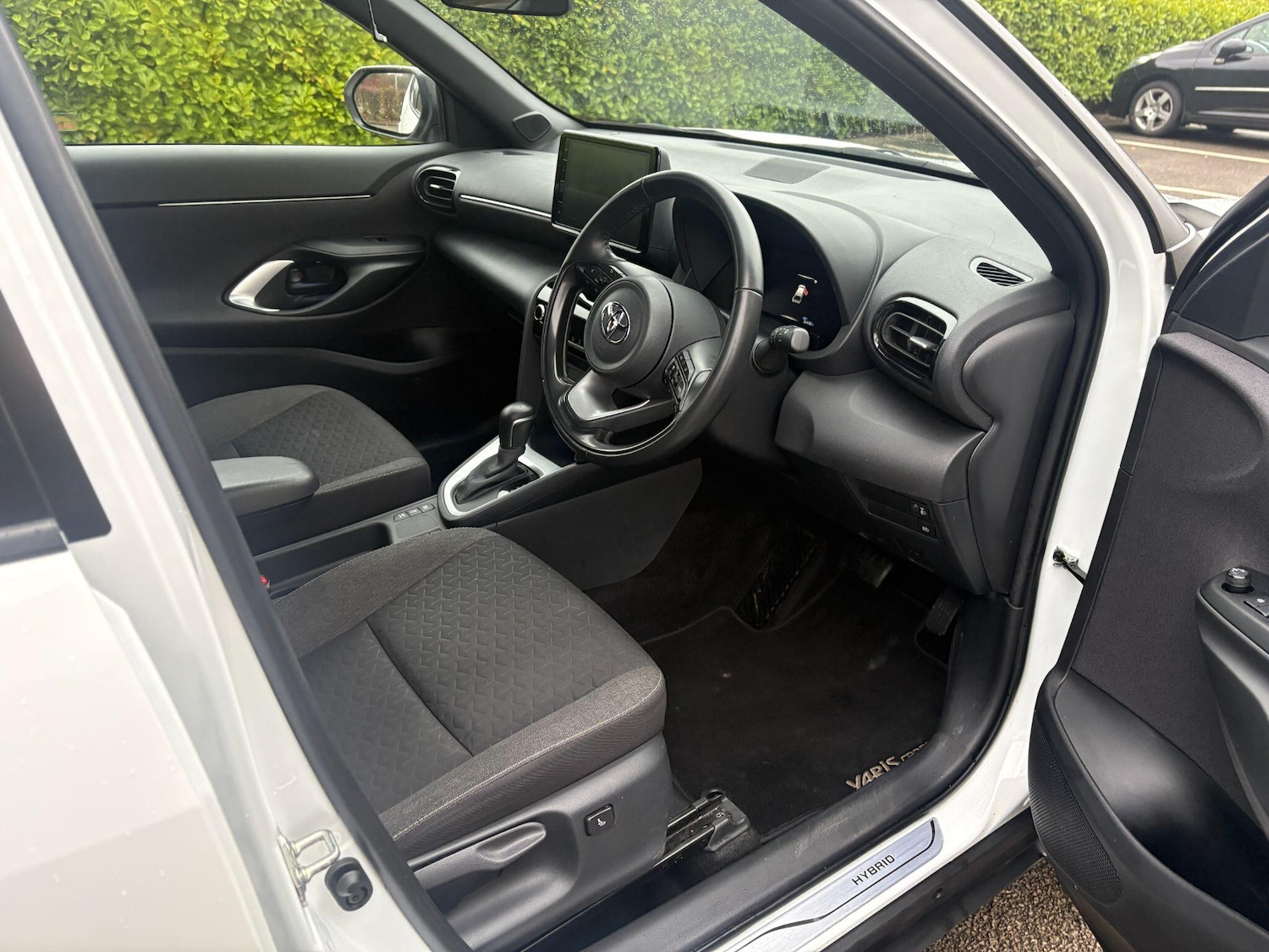 Used Toyota Yaris Cross for sale - 77230091: Photo 15