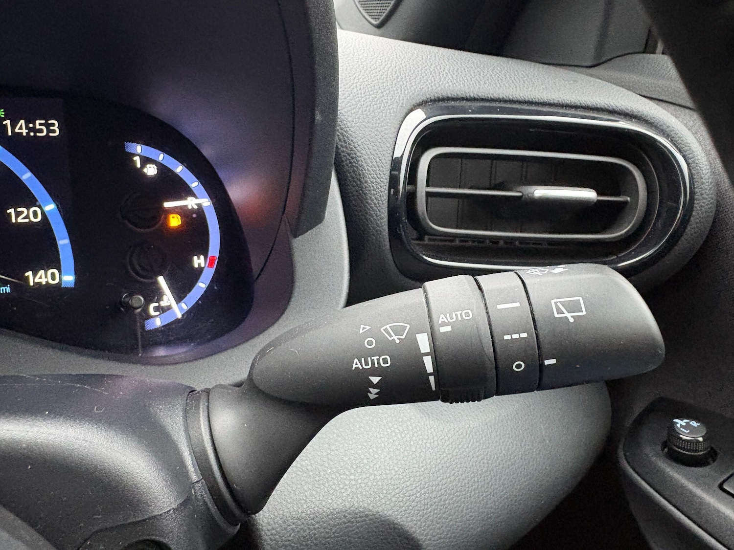 Used Toyota Yaris Cross for sale - 77230091: Photo 22