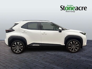 Used Toyota Yaris Cross 2024 for sale - 77230091: Photo