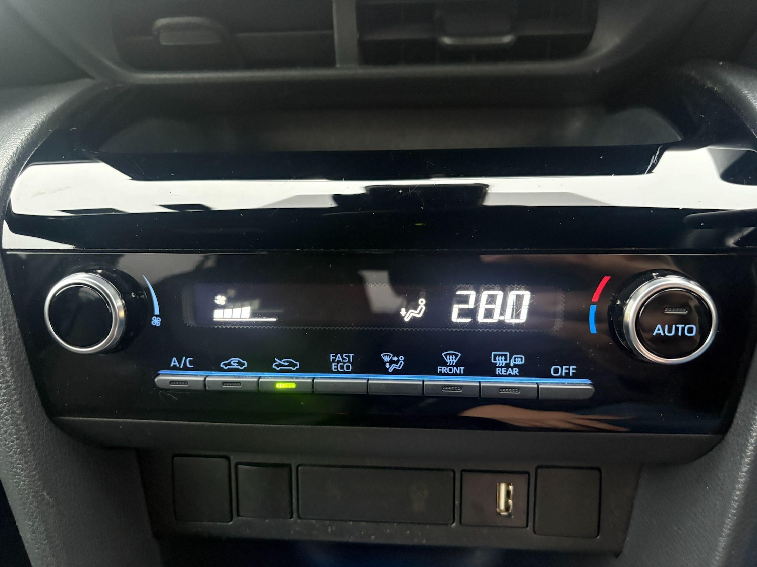 Used Toyota Yaris Cross for sale - 77230091: Photo 32