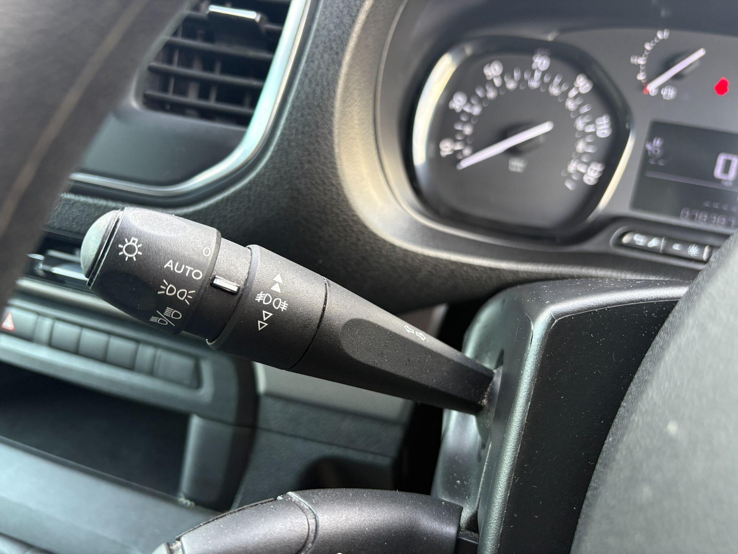 Used Citroen Space Tourer 2019 for sale - 76432653: Photo 25