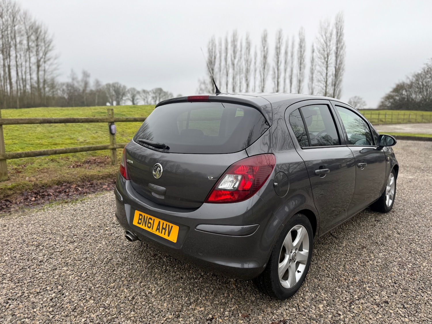 Used Vauxhall Corsa 2011 for sale - 77495532: Photo 3
