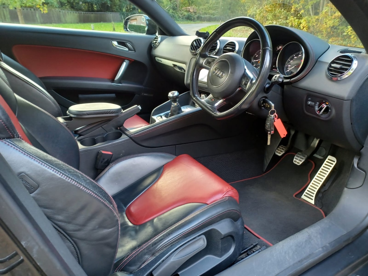 Used Audi TT 2011 for sale - 77115884: Photo 8