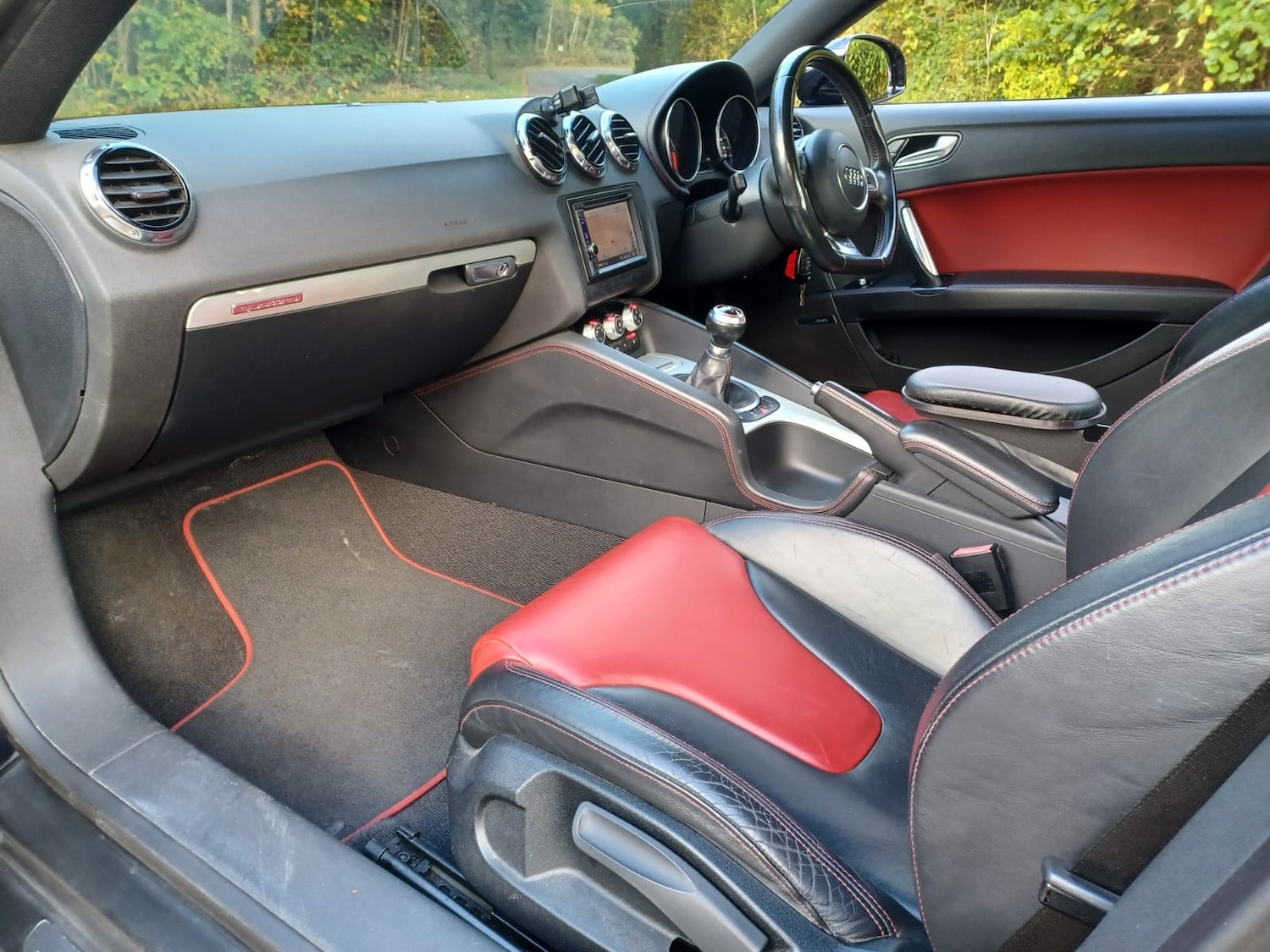 Used Audi TT 2011 for sale - 77115884: Photo 9