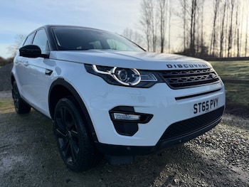 Used Land Rover Discovery Sport 2015 for sale - 77090103: Photo