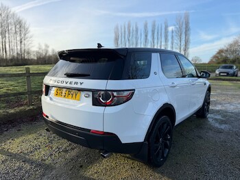 Used Land Rover Discovery Sport 2015 for sale - 77090103: Photo