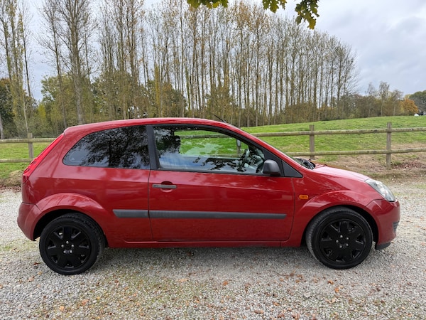 Used Ford Fiesta 2008 for sale - 76287807: Photo 3